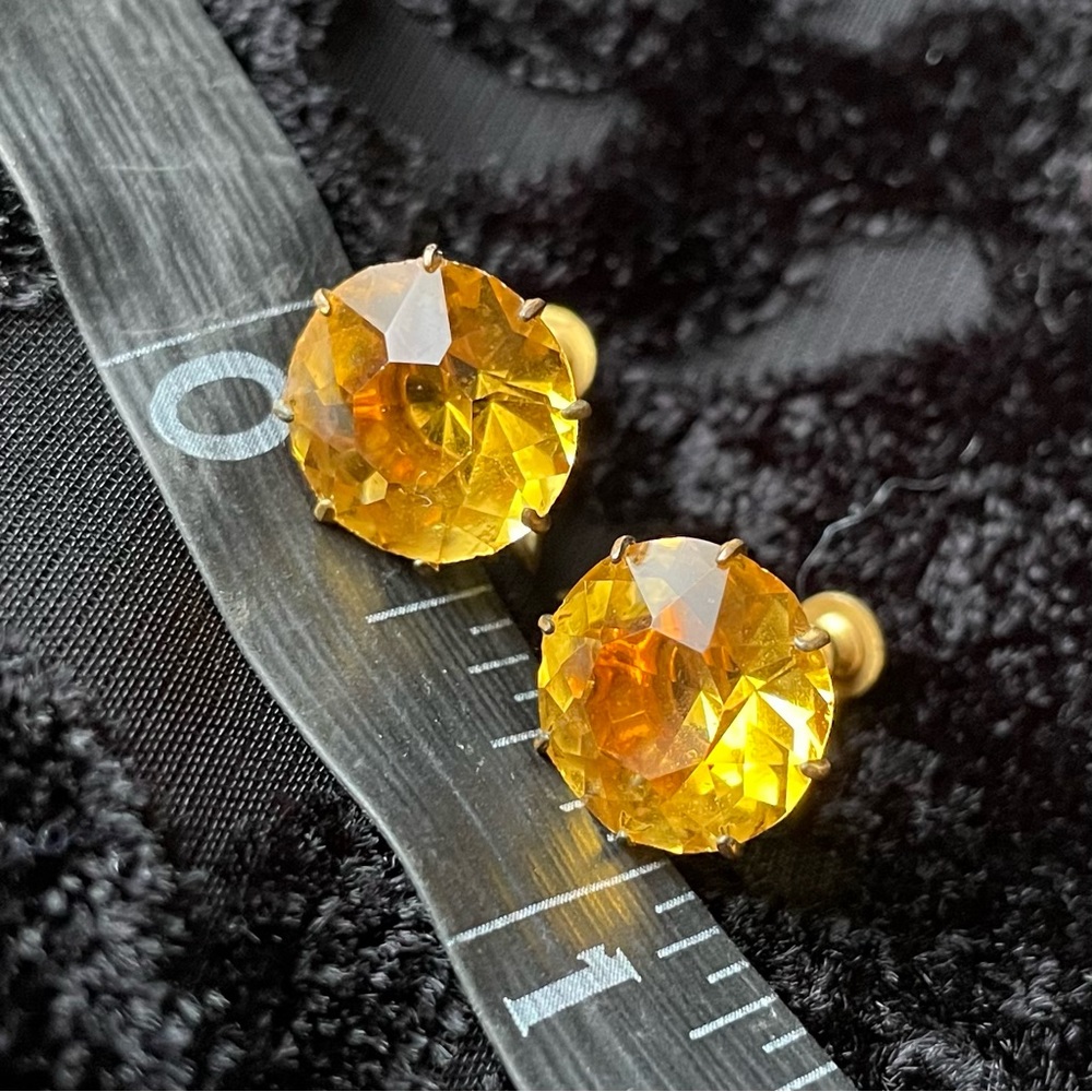 Antique Amber Glass Faceted brass screw back earrings - Picture 4 of 8